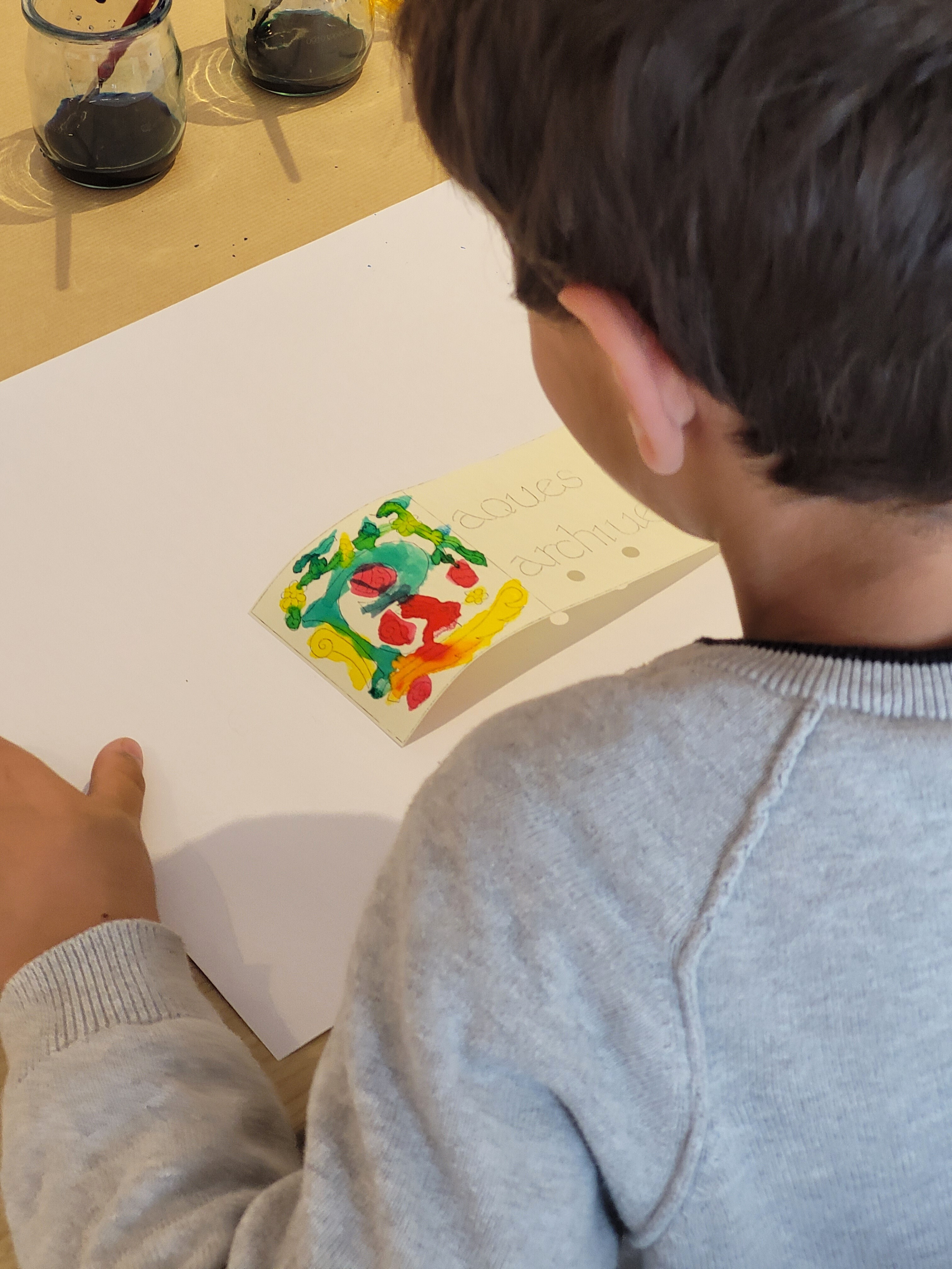 Mise en lumière de livres médiévaux créés par des scolaires