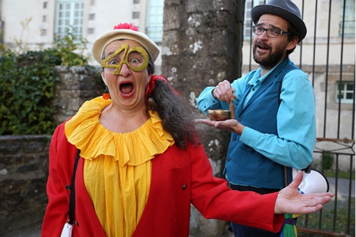 Une proposition d’école buissonnière pour découvrir, apprendre ou réviser son galo. Deux guides clownesques appliqueront leur pédagogie bienveillante avec des jeux et des postures de bien-être...