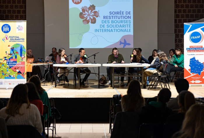 De l’engagement citoyen international au micro d’une radio