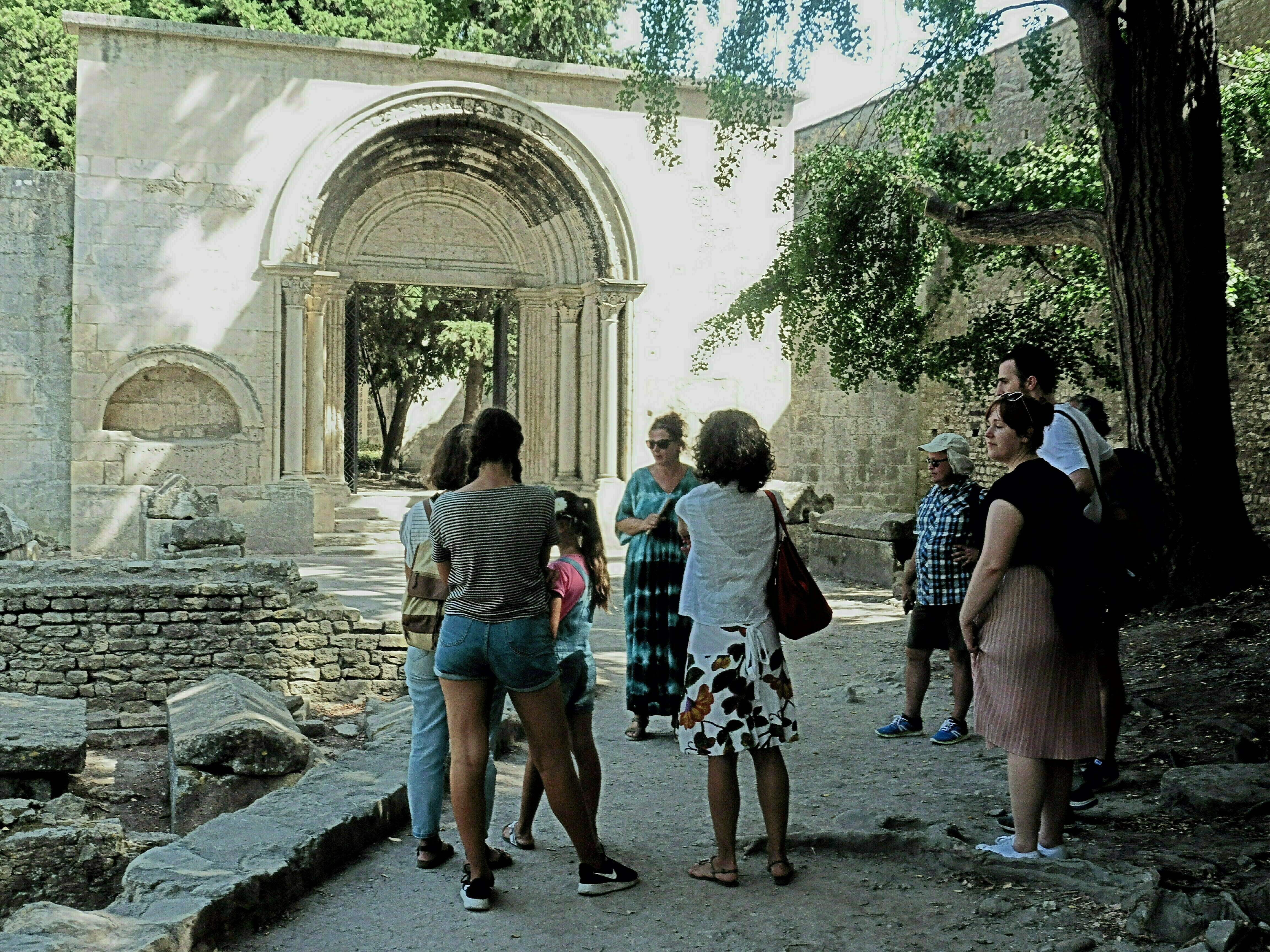 Visite flash des Alyscamps
