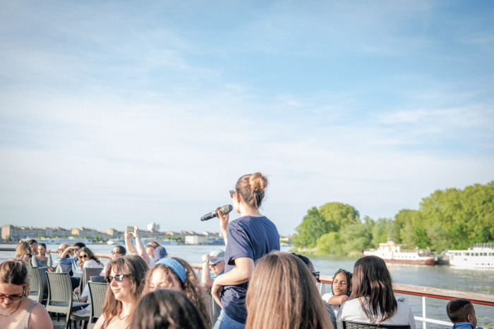 face au 24 Quai des Chartrons