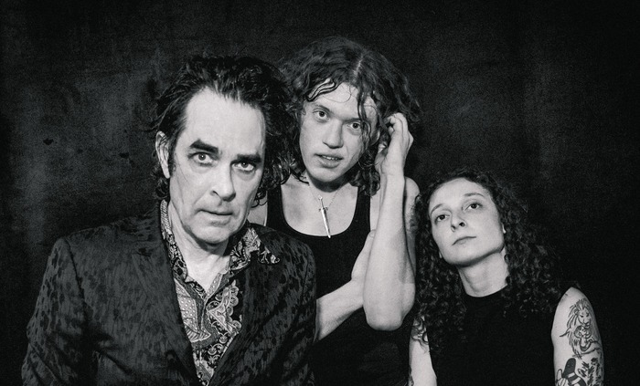 Jon Spencer, Kim Salmon et Alvilda en concert.