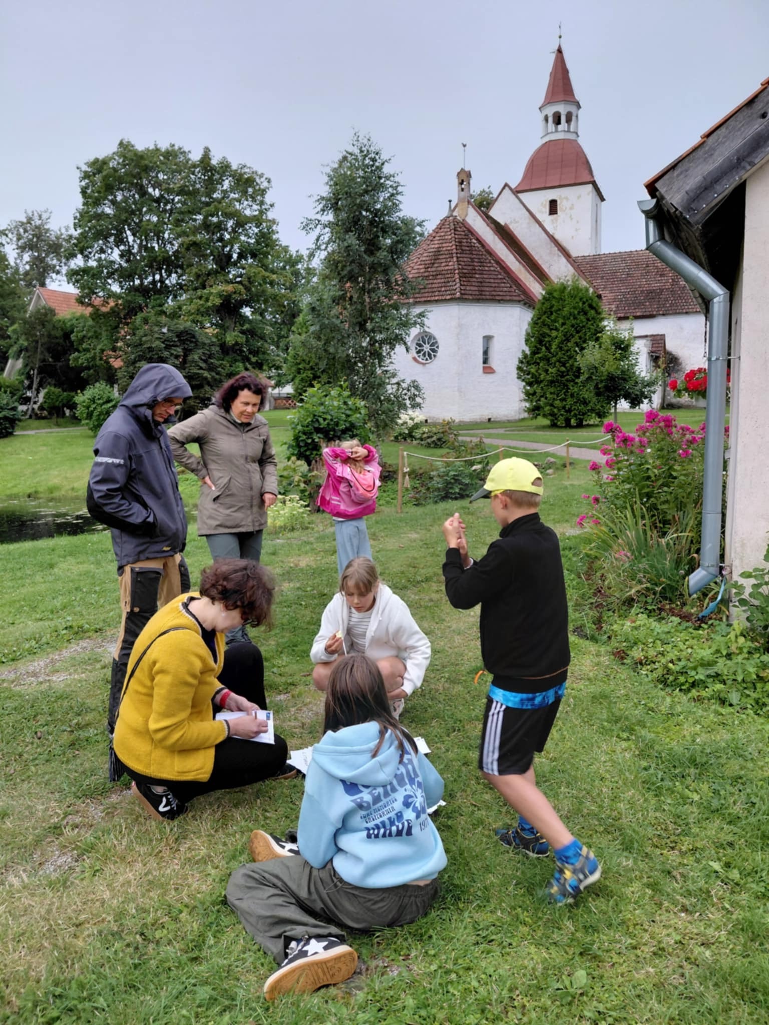 Visite du cimetière de Kuusalu
